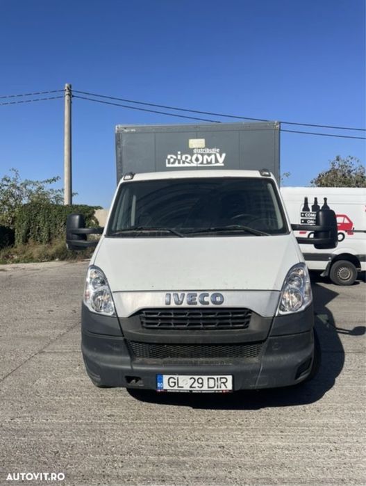Iveco daily 8 europaleti cat B volan stanga