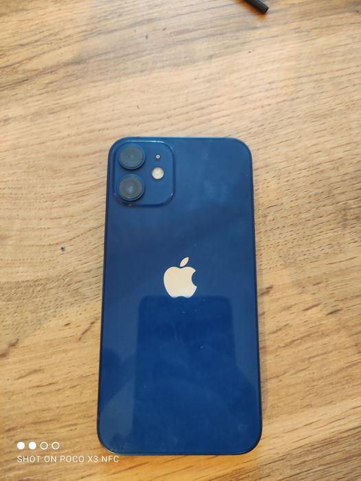 iPhone 12 mini..