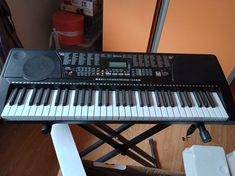 Pianina Schubert cu suport și scaun