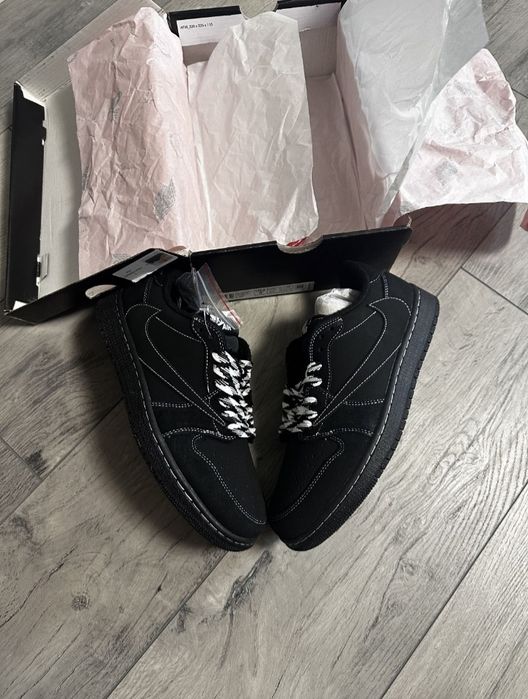 Jordan 1 travis scott black phantom