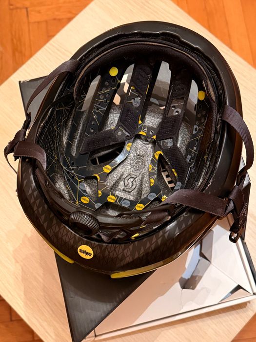 Каска Scott RC Centric MIPS и карбоново колче