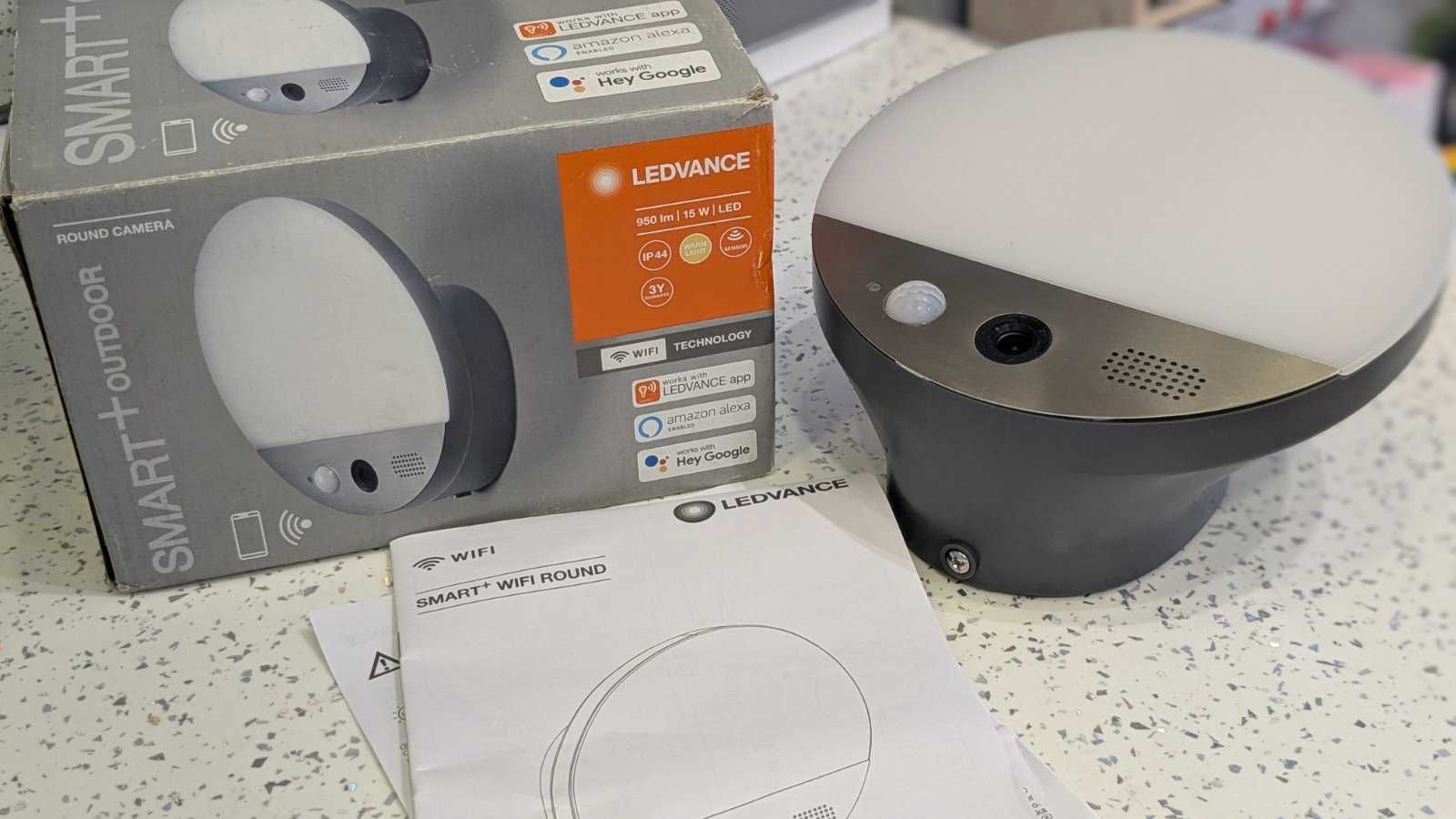 Ledvance Smart+ WiFi LED Wall Light + Camera