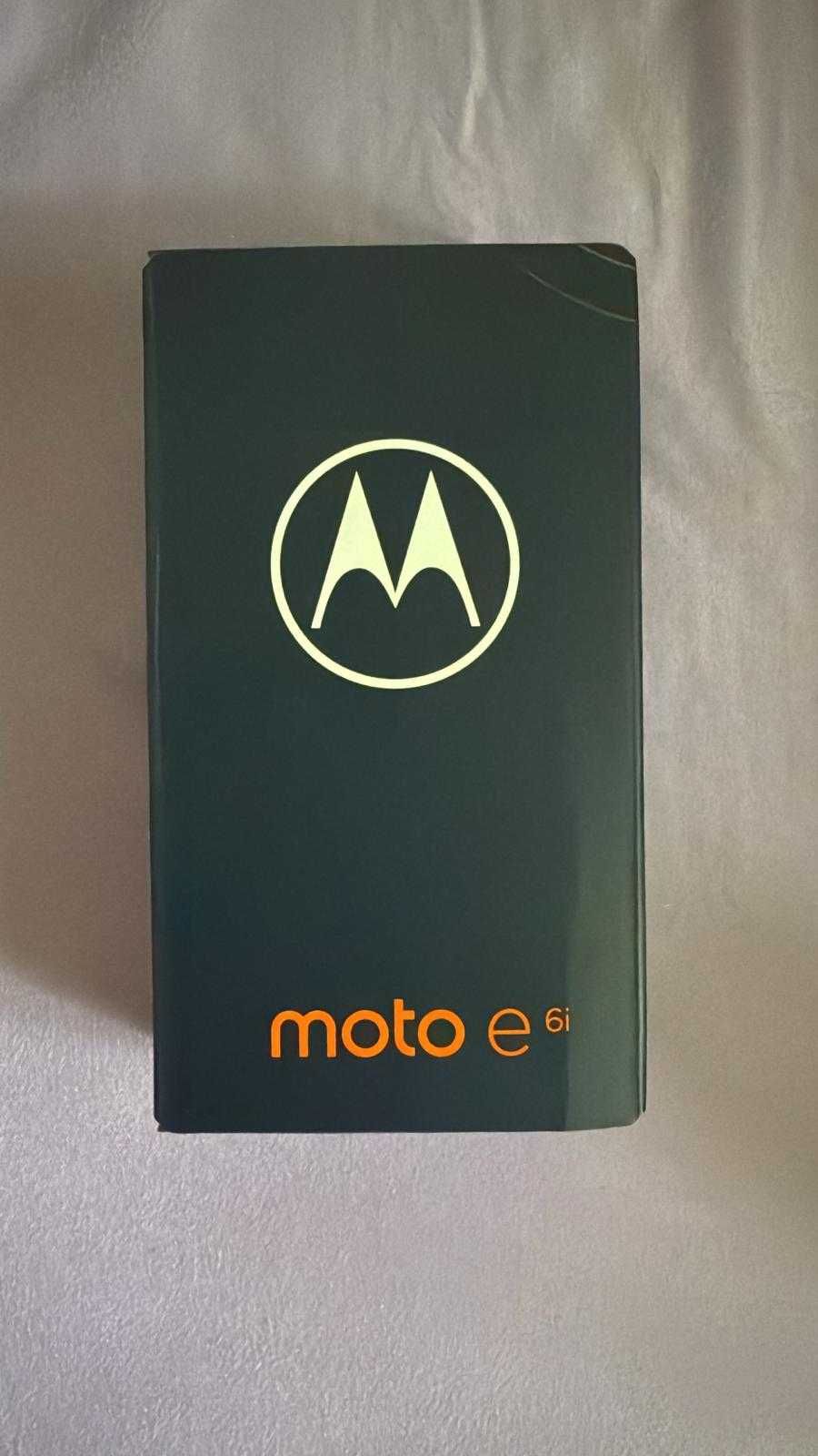 Телефон Motorola E6i