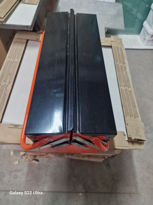 Метален куфар за инструменти