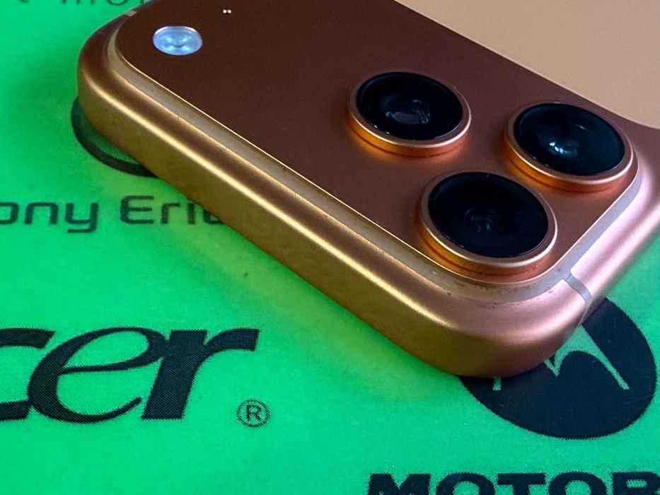 iPhone 17 Pro Max 256gb Cosmic Orange фабрично отключен