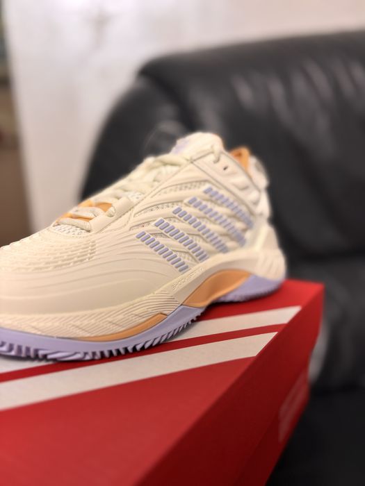 Adidasi de dama femei firma ,, K.SWISS