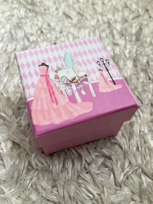 Обеци от сребро с цирконии