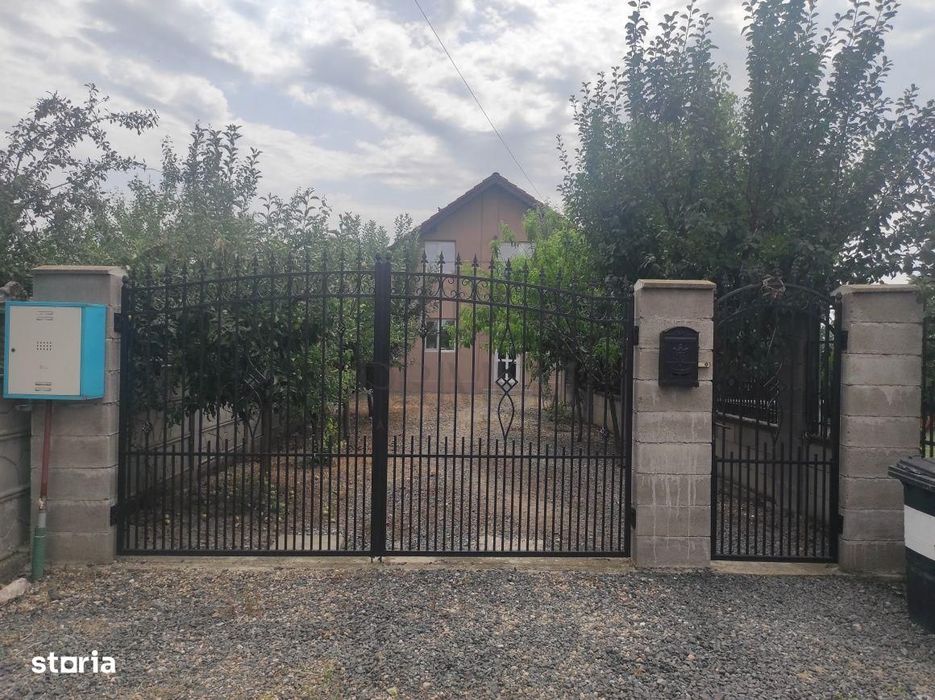 Utvin- 5 camere- toate utilitatile- strada asfaltata