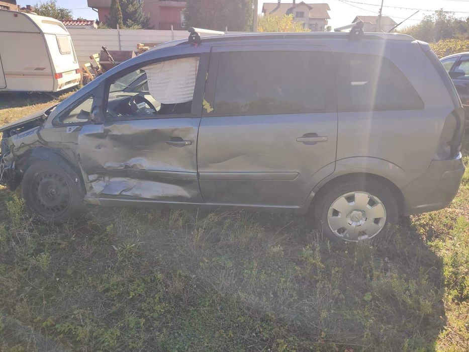 Опел Зафира Б 1.6 метан НА ЧАСТИ