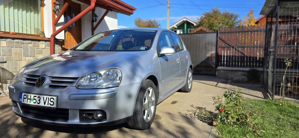 Vând Volkswagen Golf V 2007