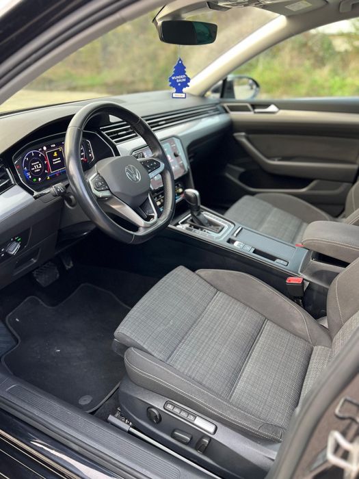 VW Passat B8.5/2.0TDI/150CP/Matrix/BordDigital/Panoramic