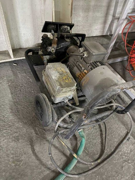 Karcher карчер        .