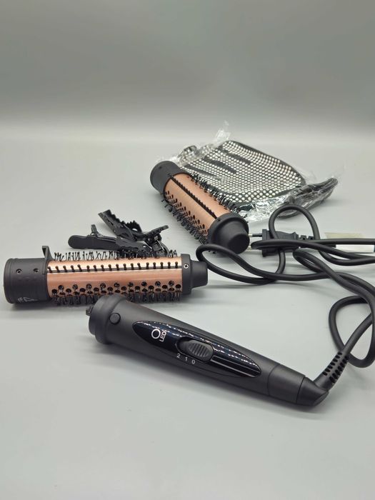 Мултифункционална сешоар-четка с две сменяеми кръгли приставки