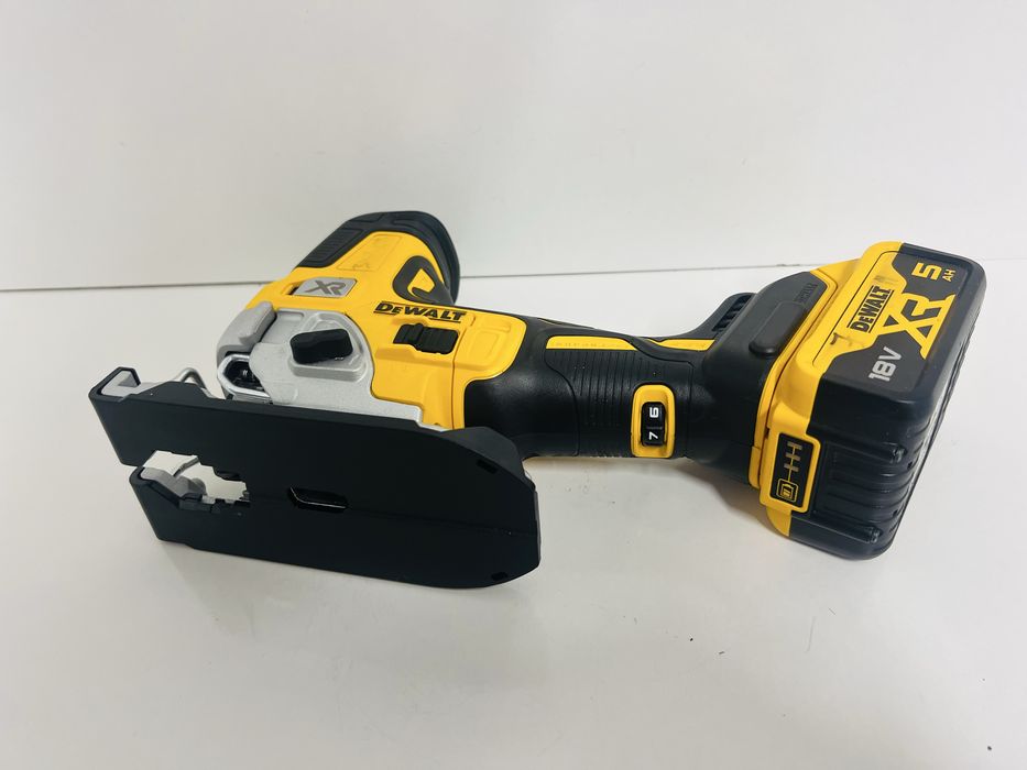 Dewalt DCS 335 pendular