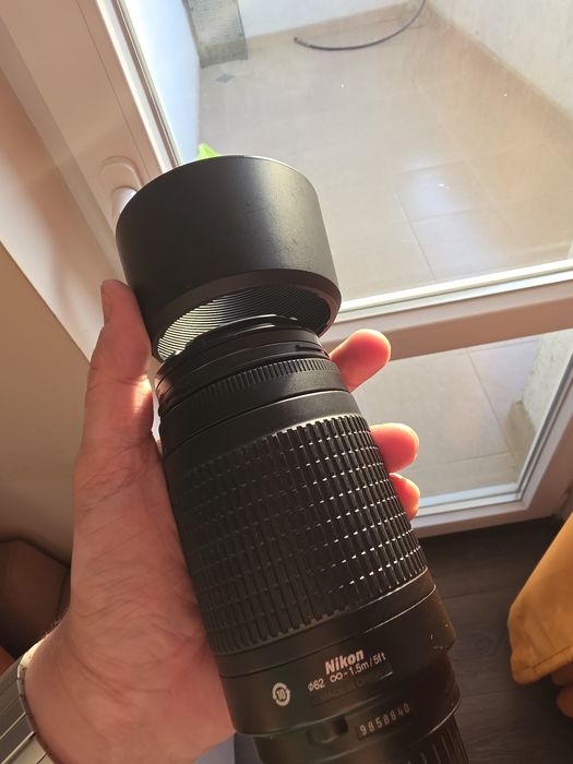 Продавам фотоапарат Nikon D3200 комплект с два обектива