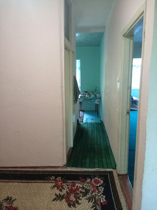 Срочно продаестя 3-х комнатная квартира в Чирчике