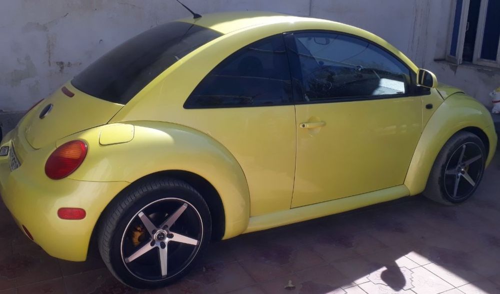 Folkswagen Beetle sotiladi