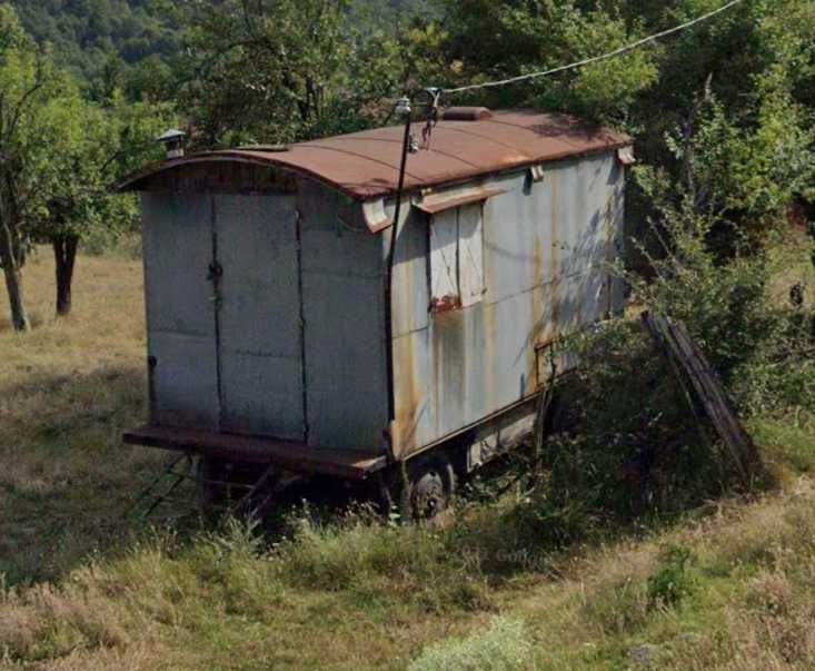Продава се Фургон на колела
