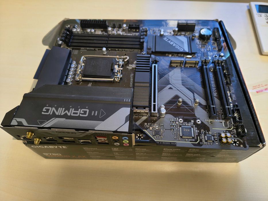 Дъно Gigabyte B760 Gaming X AX - socket LGA1700