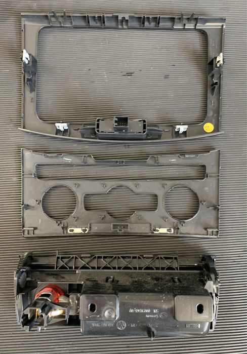 Ornament navigatie, climatronic, scrumiera, passat b7. 2011 / 2015