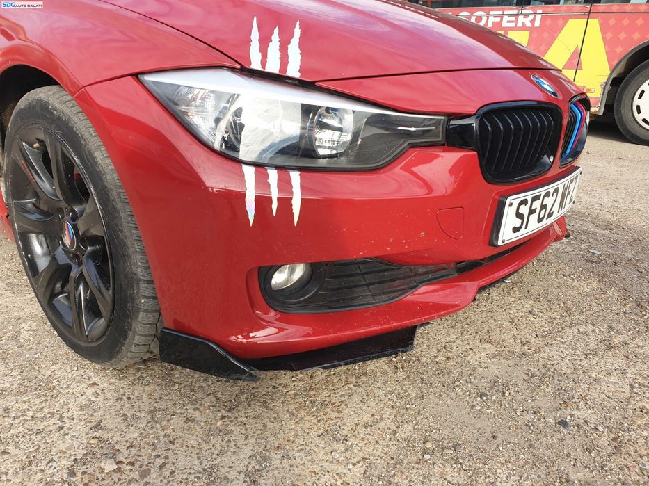 Bara Spoiler Fata cu Locas Senzori de Parcare BMW Seria 3 F30 F31 NFL Non Facelift 2011 - 2014 Culoare A75 Melbourne Red Metallic [K1122]