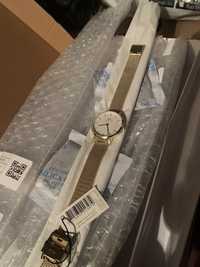 Ceas Daniel Wellington DW00100350,auriu 28 mm  sigilat