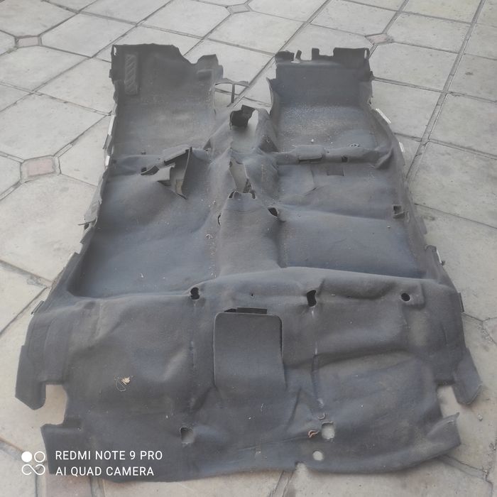 Продам ковролан на Мазда птичка привозной дорест