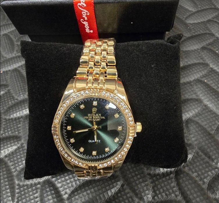 Нов мъжки часовник