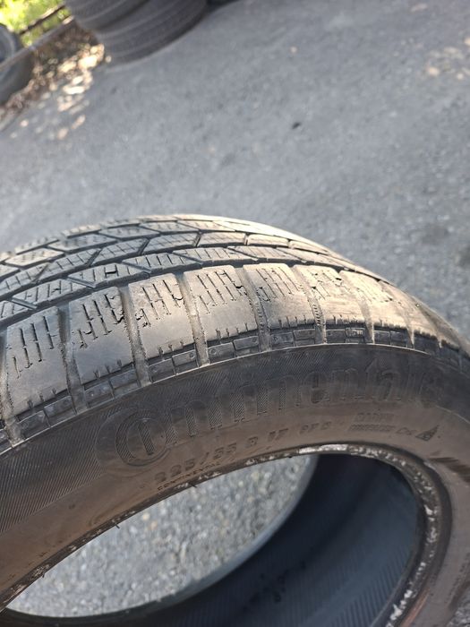 Vând doua cauciucuri 225 55 17