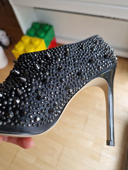 Екстравагантни обувки Karen Millen р-р  36-37