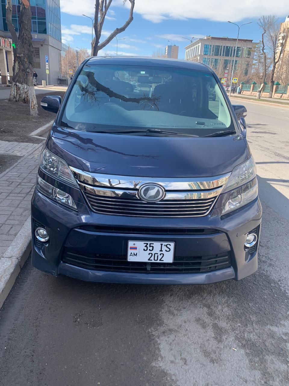 Продам срочно,Toyota Vellfire