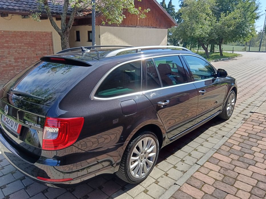 Skoda Superb Combi DSG