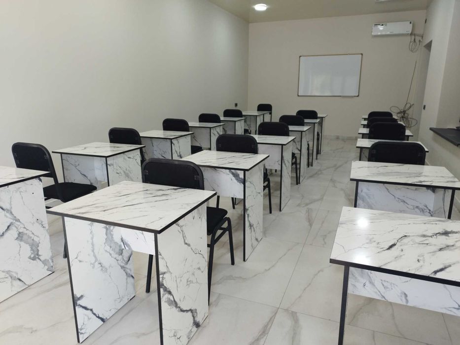 O‘quv markazi uchun yangi parta, stul, doska va ofis to'liq sotuvda