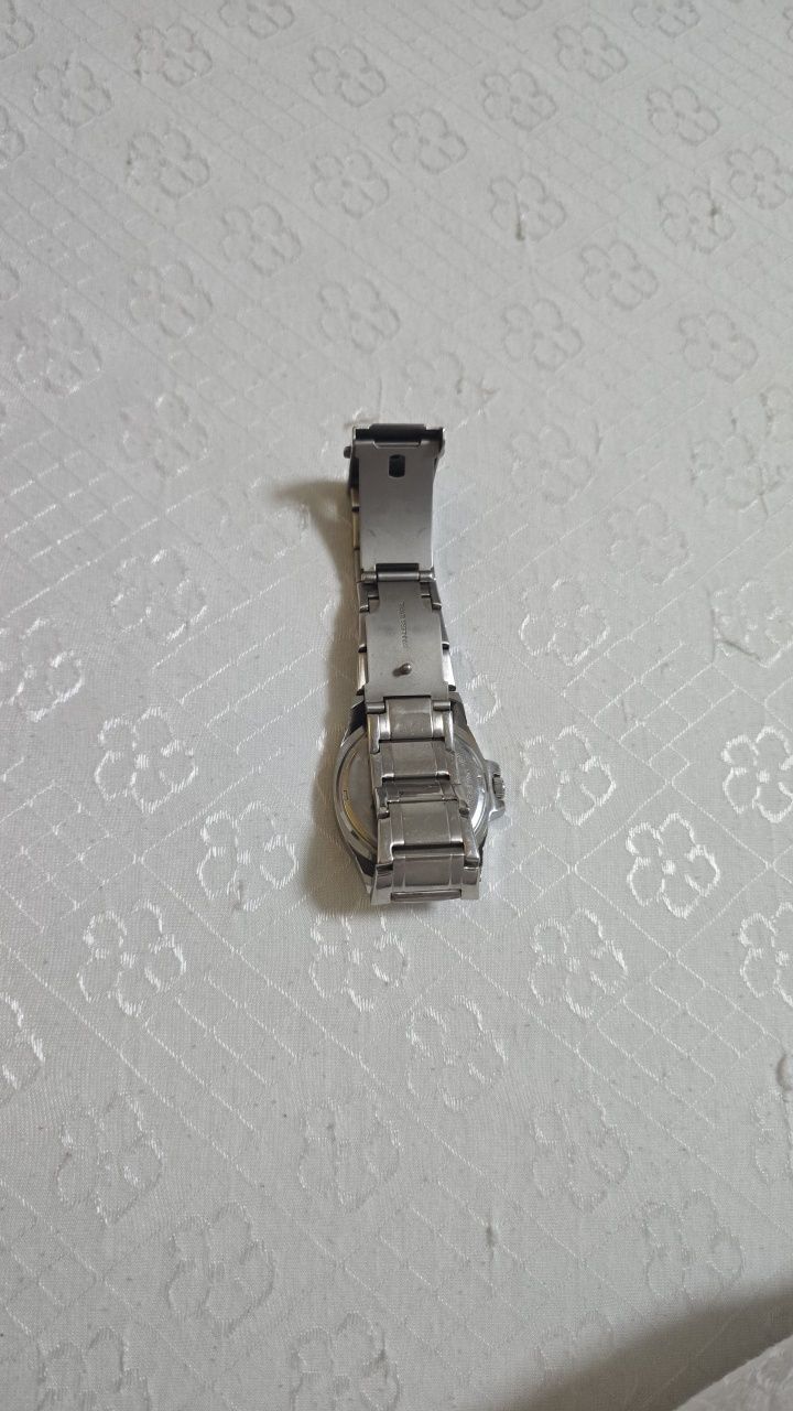 Часовник tommy hilfiger f90271