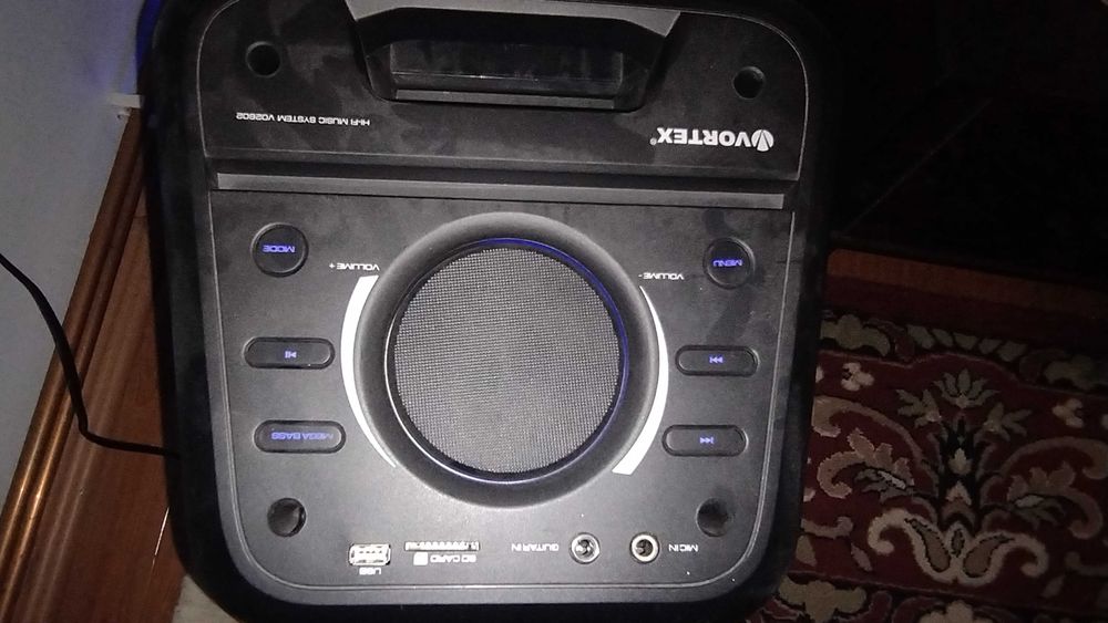 Boxa Vortex : bluetooth, 2 difuzoare, putere 30w - impecabila: ca Noua