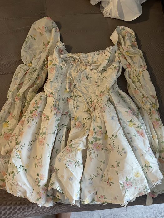 Рокля М размер .