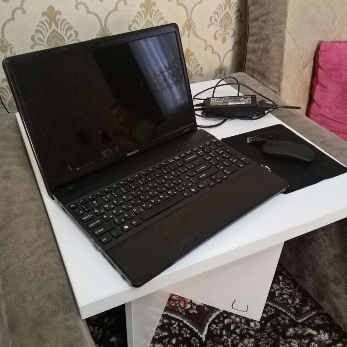 Ноутбук SONY bravia