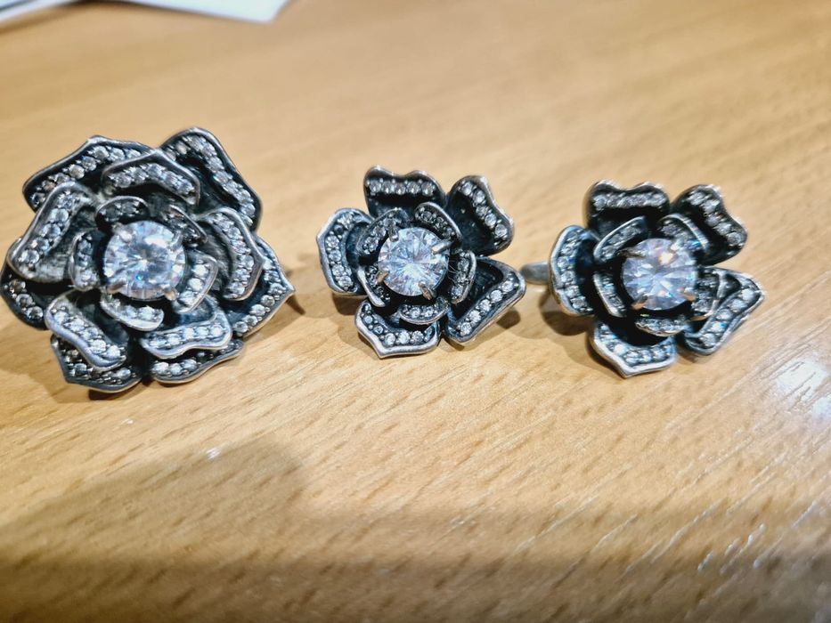 Продам серебряный набор украшений