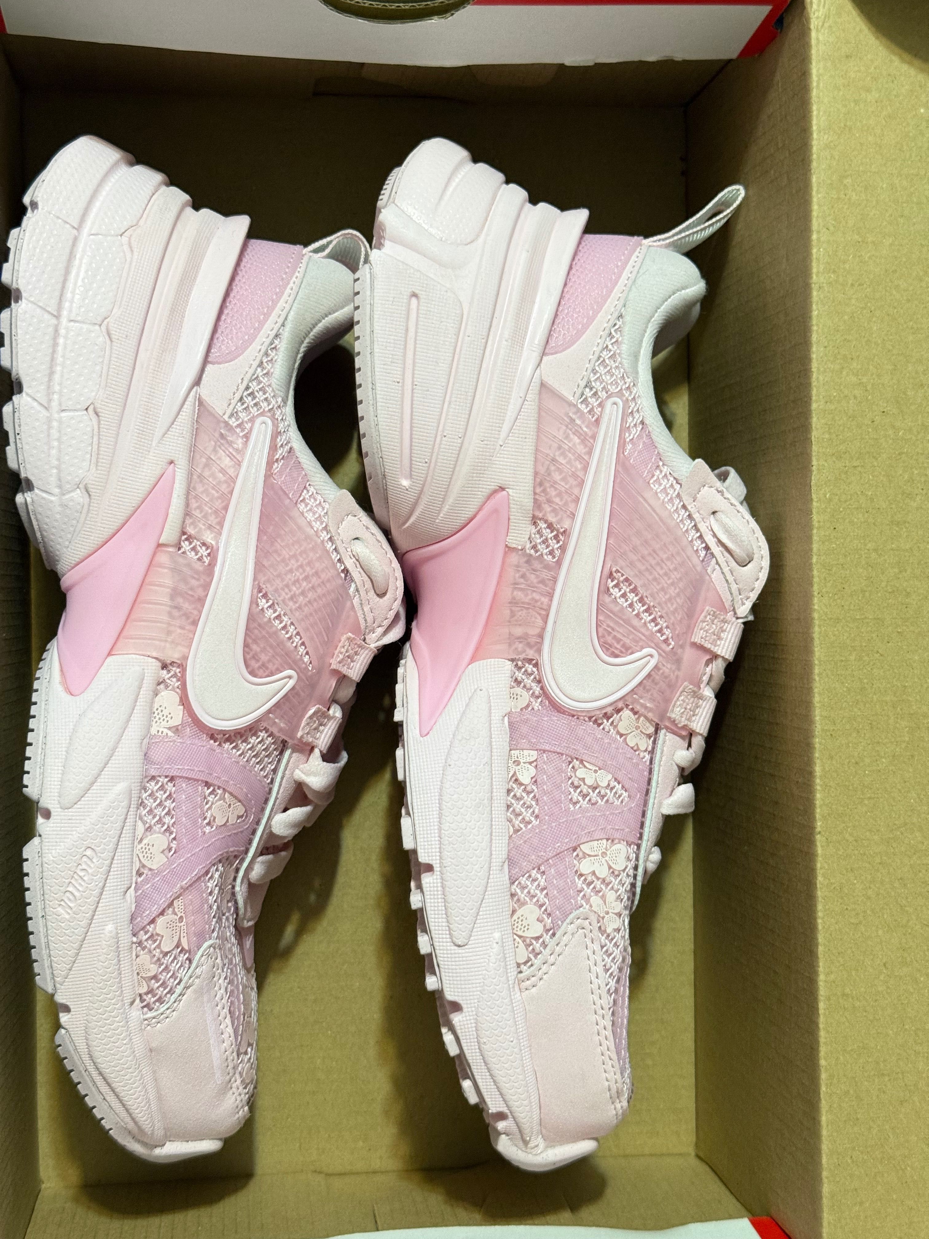Маратонки Nike V2k