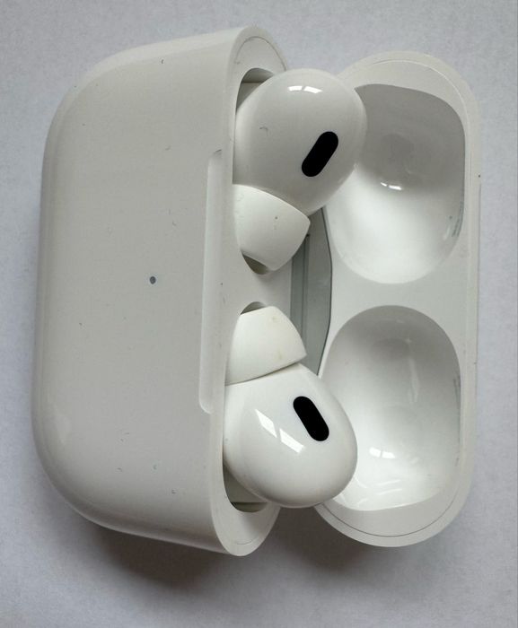 Casti Apple Airpods Pro (2nd Generation) MagSafe (USB-C) IMPECABILA