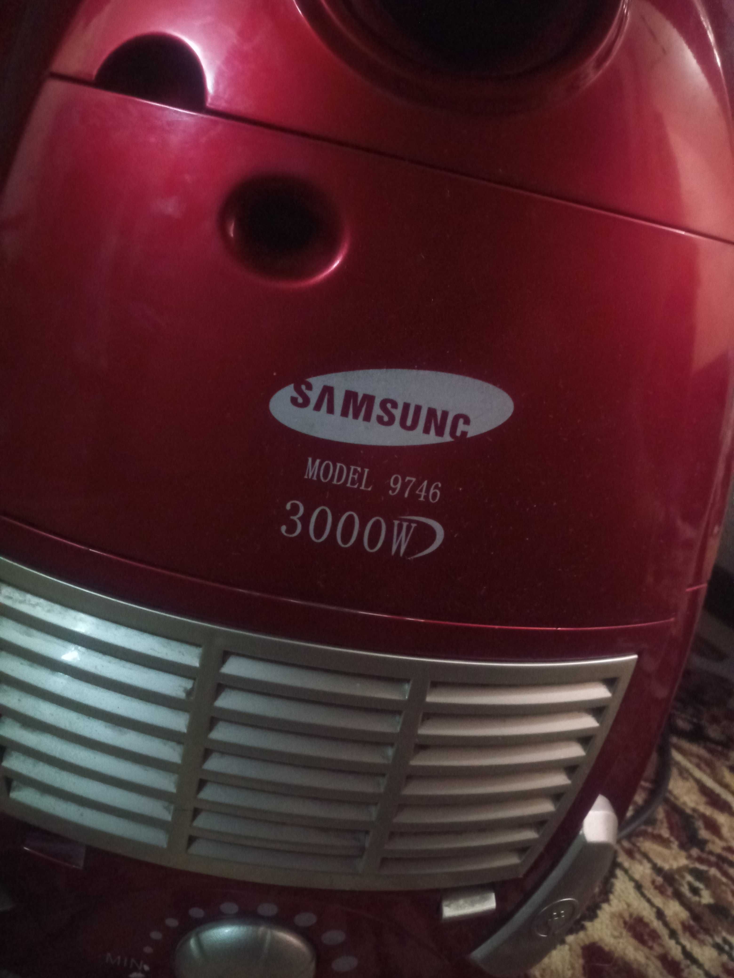 Продаётся пылесос б/у Samsung 3000w
