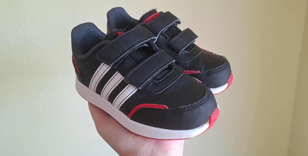 Маратонки Адидас 24 номер