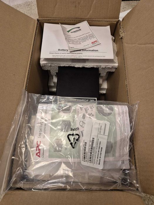 UPS APC 750 Smart LCD