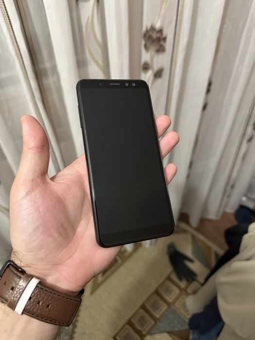 Samsung Galaxy A8 2018 Gold 32GB 4GB RAM NOU Garantie !