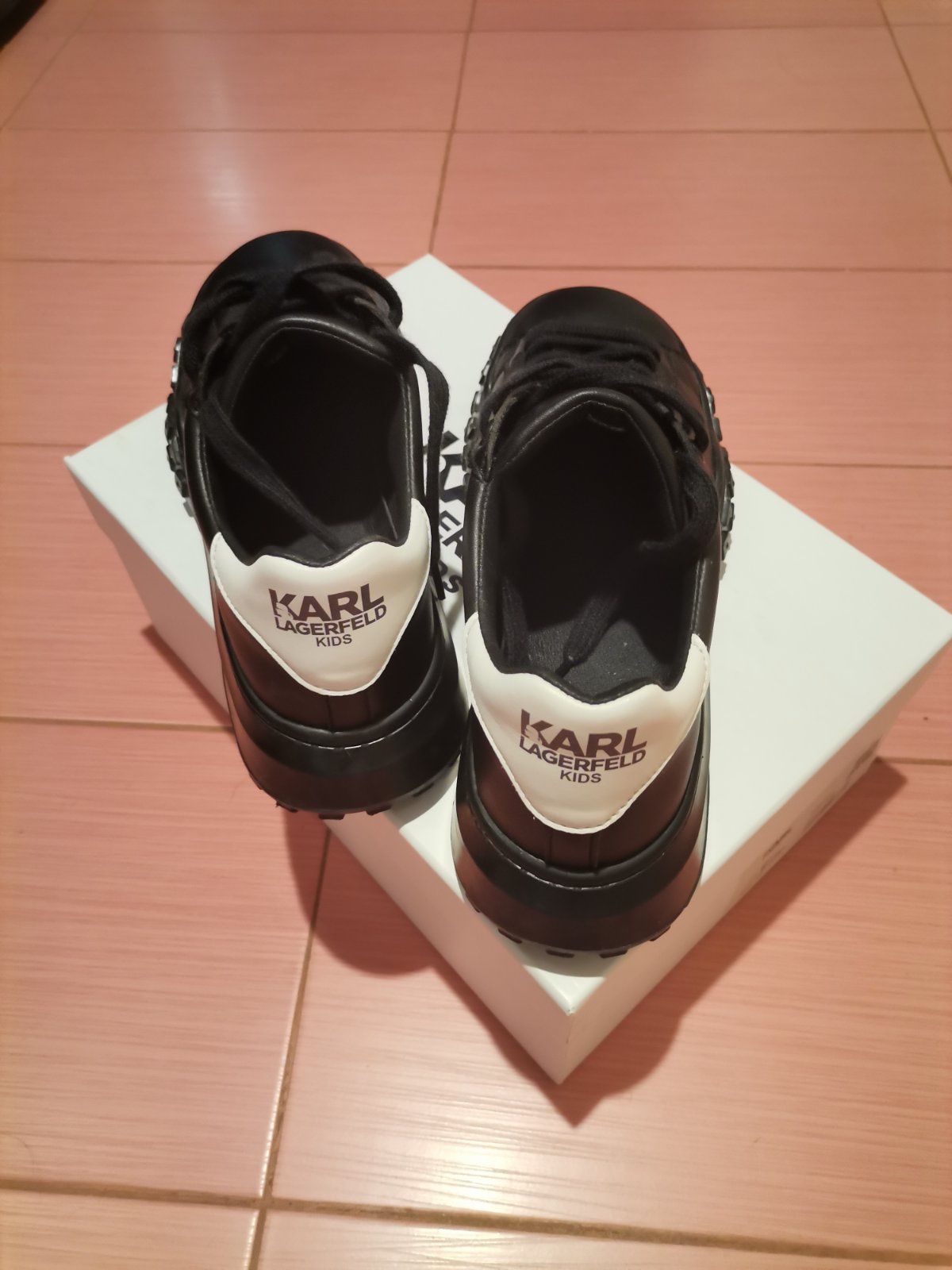 Спортни обувки Karl Lagerfeld