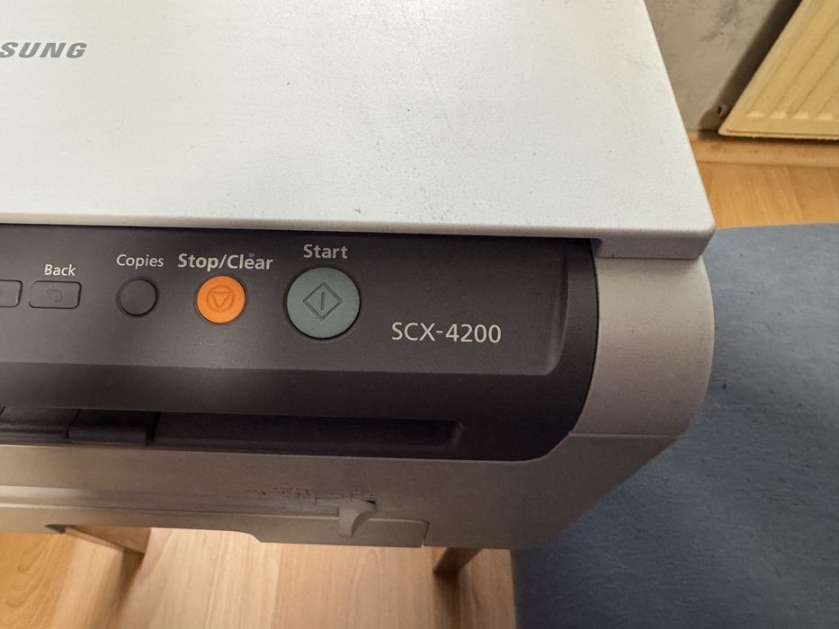 Мултифункционално устройство Samsung scx-4200