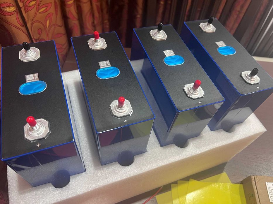 Baterie 12 V cu celule Lifepo4, 12V, EVE Mb31, 330Ah