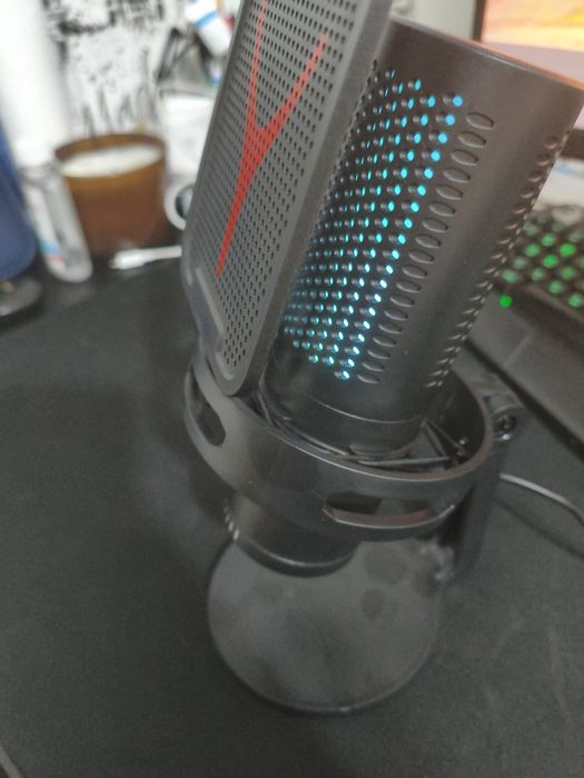 Продам микрофон не дорого