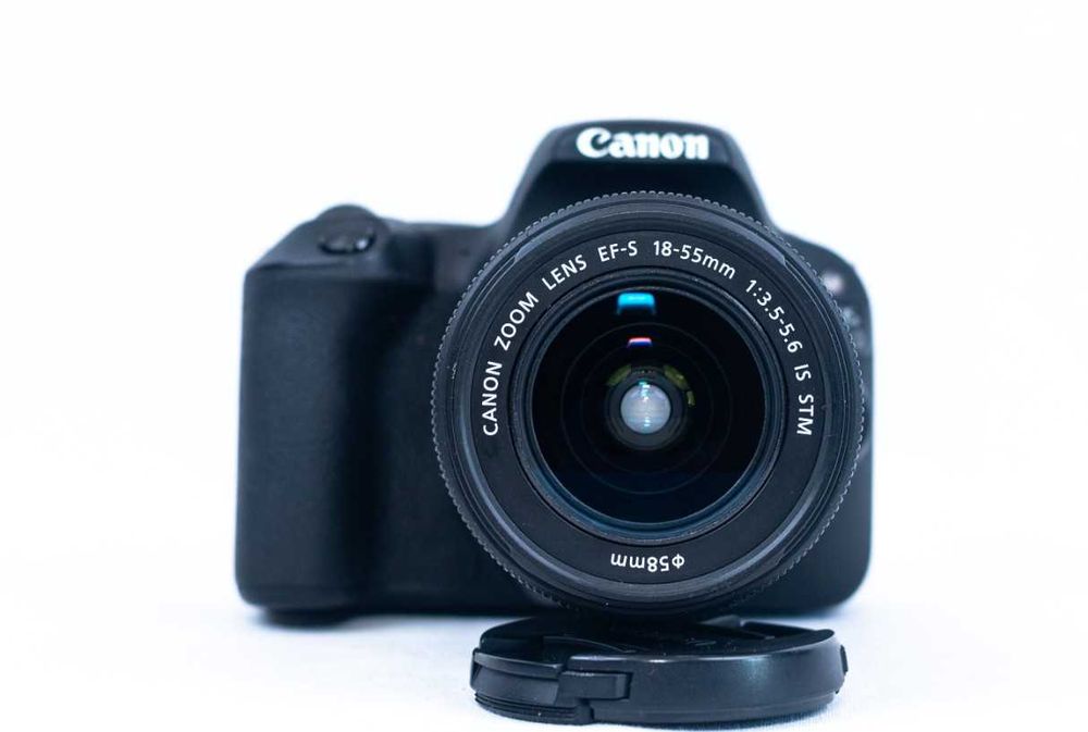 Canon EOS 200D + obiectiv 18-55mm - 20.000 de cadre - Aparat foto DSLR