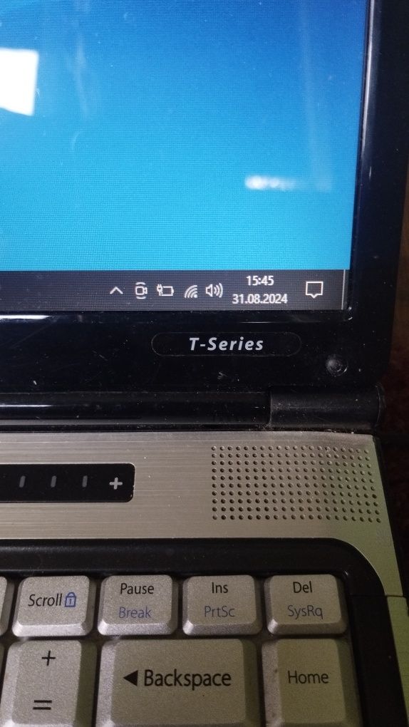 Vând Laptop Gateway